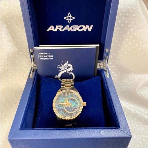 Rare ARAGON Ronda 762 Gold Star Halo Abalone Swarovski Crystals Stainless Steel - Picture 2 of 5